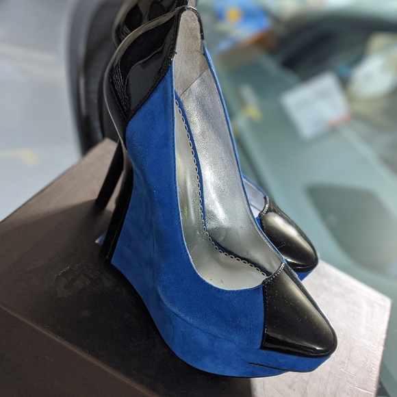 Bebe France Suede Wedge (NWB) - Picture 4 of 8